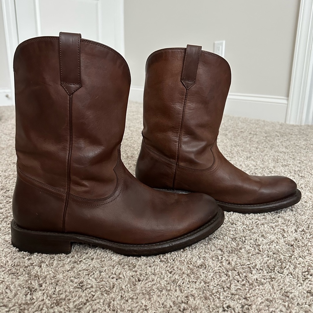 Men’s Frye boot Duke Roper. Like new!